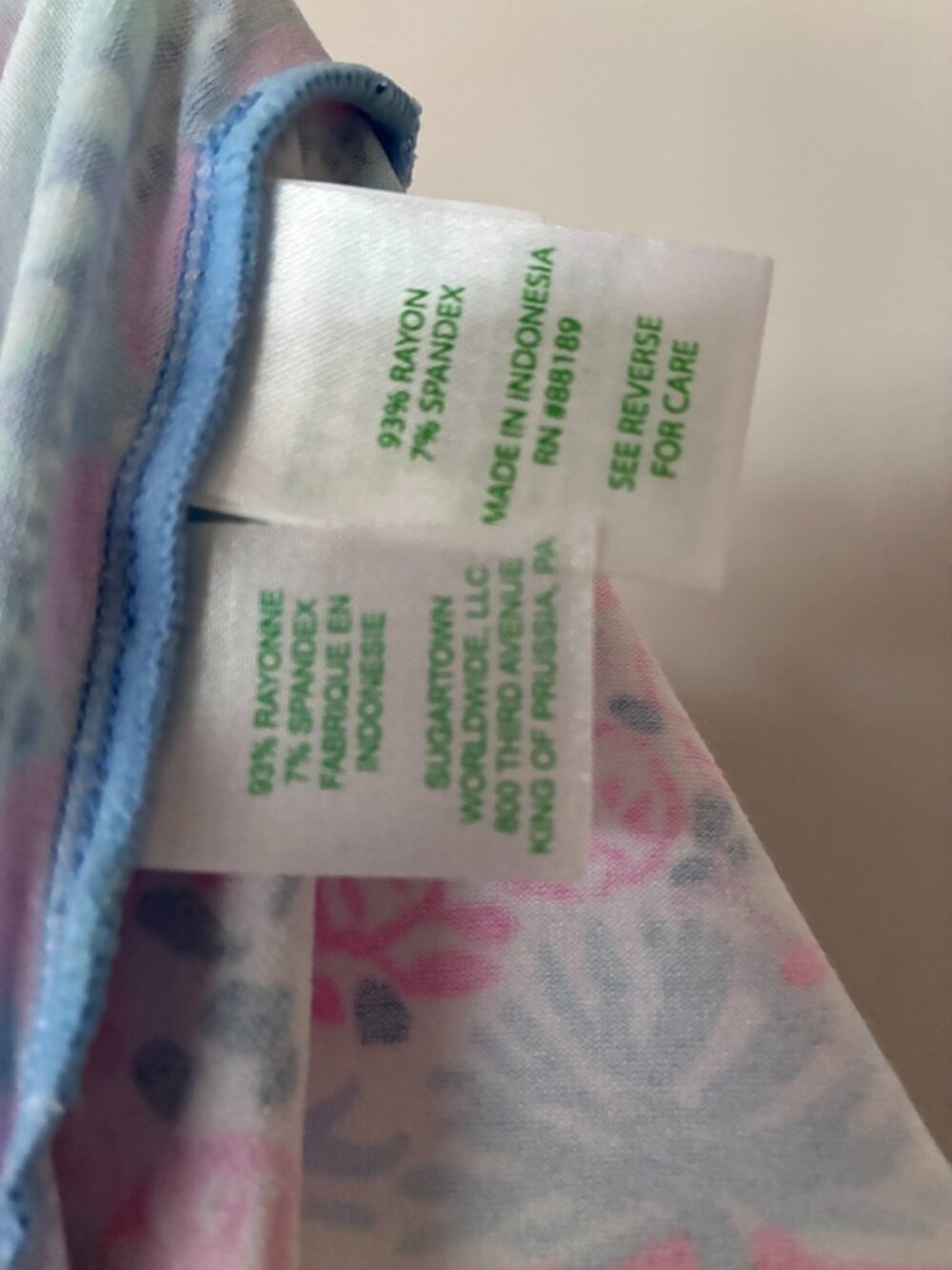 Dress Lilly Pulitzer XXL new with manufacturing flaw, one spot color misprint - Picture 8 of 8